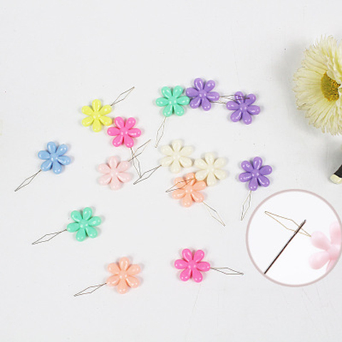 Enhebrador de aguja con forma de flor de plástico, Color aleatorio, 4,2x2,1 cm, para manualidades, herramientas de costura para el hogar, 2 piezas ► Foto 1/1
