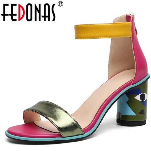 FEDONAS 2022 sandalias de las mujeres las huellas de zapatos de tacón alto de fiesta de verano, zapatos de boda, zapatos de microfibra de mujer Sexy Peep Toe bombas tacones NUEVAS SANDALIAS ► Foto 1/6