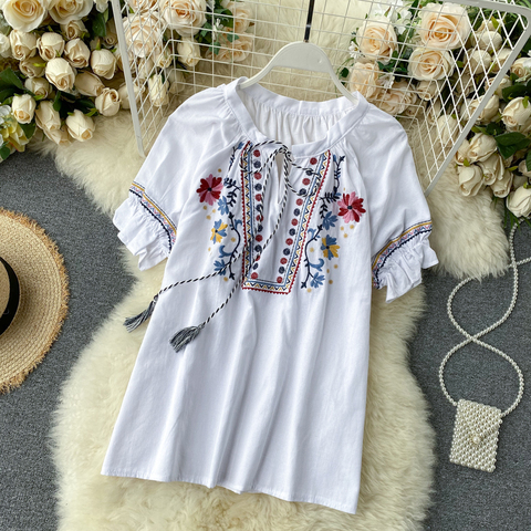 Tops de manga acampanada para mujer, Tops con cuello redondo bordado Floral, bohemio, Hippie, blusa mexicana, Vintage, verano 2022 ► Foto 1/6