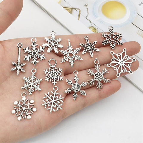 30 Uds al azar estilo antiguo Navidad colgantes copos de nieve Charms para collar DIY pulsera de joyería ► Foto 1/6