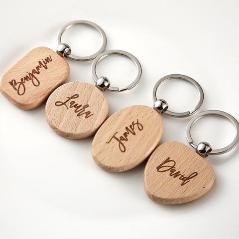 Cadena de llavero de madera con grabado personalizado para bodas, accesorio con forma de corazón, regalos ► Foto 1/6