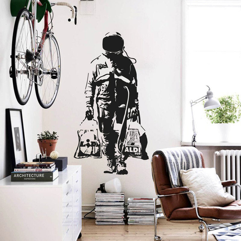 Calcomanía de pared BANKSY con astronauta, pegatina de arte de calle, espaciador, grafiti, diseño de Interior Urbano, decoración urbana, papel tapiz impermeable, 2136 ► Foto 1/5