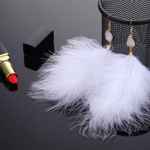 Pendientes de marca de moda europea y americana para mujer, aretes de plumas exageradas, pendientes de peluche, temperamento de lujo ► Foto 1/6