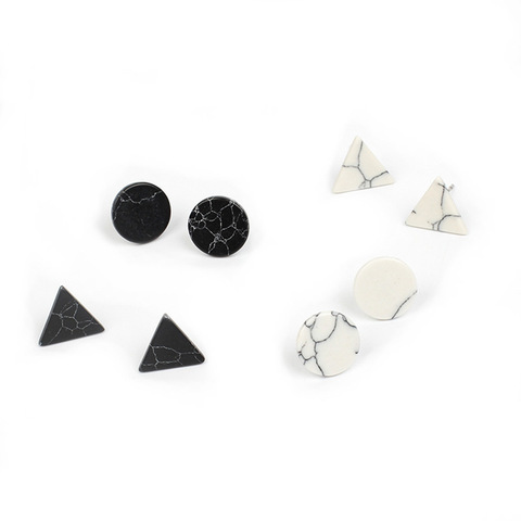 Pendientes pequeños con pasador de mármol para mujer, aretes geométricos simples bonitos en blanco y negro, joyería redonda de moda triangular ► Foto 1/5