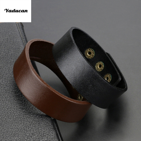 Yaducan-pulsera de cuero de vaca con remaches para hombre y mujer, brazalete grande y ancho Unisex, color negro, marrón oscuro, con remaches, macramé con dije ► Foto 1/6