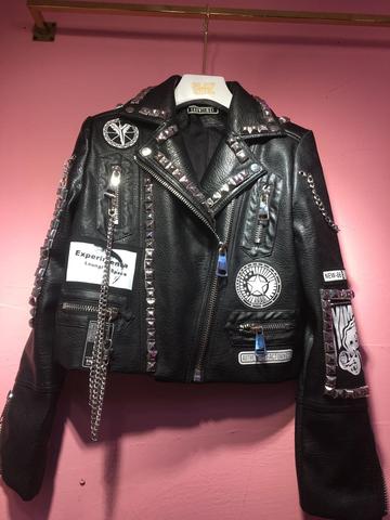 Chaquetas de cuero pu suave con grafiti 3D para mujer, chaqueta de cuero con dibujos animados, cuentas tachuelas estilo Punk Rock, prendas de vestir de cuero recortadas, F2217 ► Foto 1/6