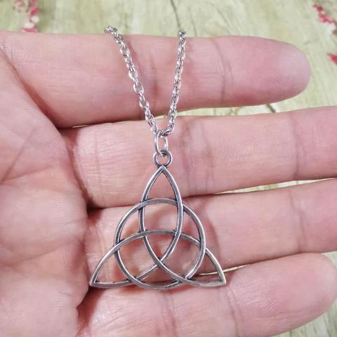 Collares Vikingos de moda para hombres y mujeres, Triquetra irlandés, colgante de nudo de la Trinidad, cadena larga cruzada, collar de bruja, pagano, novedad ► Foto 1/2