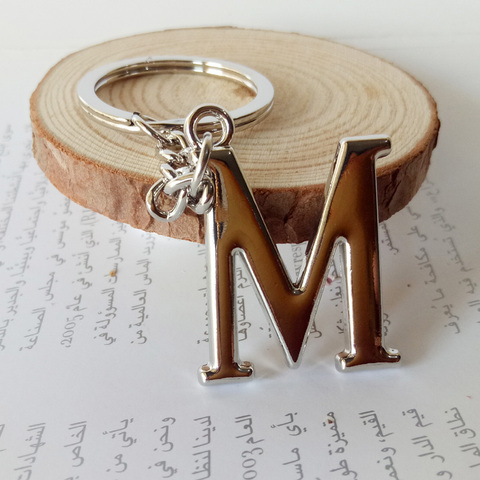 LLavero de Metal con letras de A-Z para mujer, llavero con 26 letras, Color plateado, regalo para fiesta, 2221 ► Foto 1/6