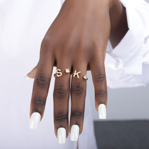 Pequeña inicial anillo para las mujeres Zircon A-Z 26 anillos con letras pareja de moda del encanto de la boda ajustable de nacimiento regalo de la joyería Bijoux Femme ► Foto 1/1