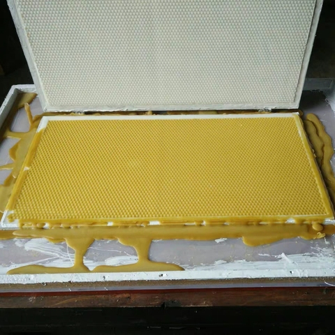 Nuevo Modelo 2022, máquina de base de cera de abejas fácil de usar, máquina de base de cera de abejas portátil ► Foto 1/6