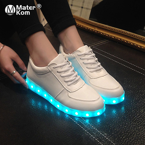 Tamaño 27-46 adultos Unisex mujeres y hombres 7 colores chico zapatillas luminosas brillantes USB carga niños LED zapatos niñas calzado zapatillas LED ► Foto 1/6