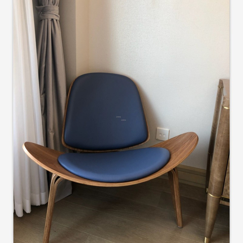 Silla moderna de estilo nórdico con concha de tres patas, sillón de tela para tapicería de sala de estar, tapizado en madera contrachapada de fresno ► Foto 1/6