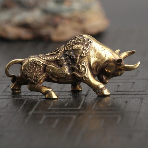 Latón Retro adorno de toro escultura de cobre adornos en miniatura decoración de escritorio de rico vaca adornos regalos creativos pequeños ► Foto 1/6
