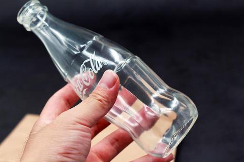 Botella de Cole que desaparece, trucos de magia vacíos, truco de Coca Cola, accesorios de fantasía de primer plano, accesorios de magia divertidos mentalismo, juguete clásico ► Foto 1/6