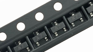 100 Uds BAV99LT1G SOT23 BAV99 A7 SOT BAV99LT doble de conmutación de la serie de nuevo ► Foto 1/1