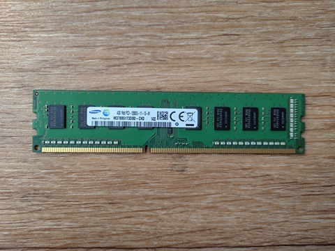 Ram Samsung DDR3 PC3 1rx8 4 GB 1600 MHz 240 pines 4 GB DIMM 4G 12800u... ► Foto 1/3