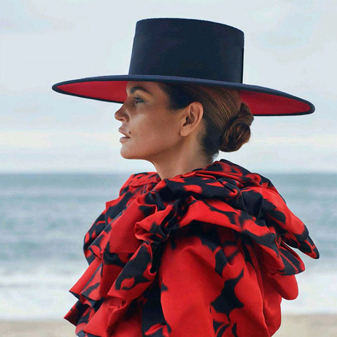 Sombrero clásico de lana con visera ancha para mujer, sombrero clásico de dos tonos, cálido, color rojo y negro, para invierno ► Foto 1/6