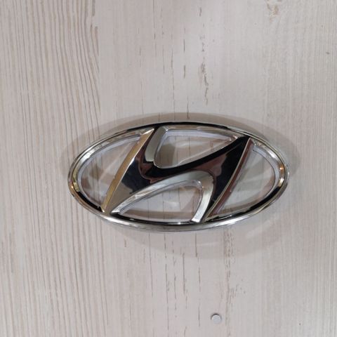 Emblème logo badge Hyundai Hyundai 15x7.3 cm neuf pas d'origine ► Photo 1/4