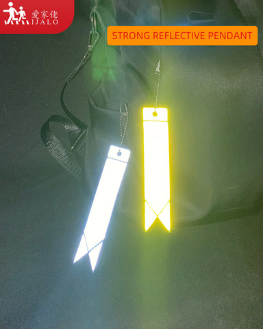 Nouveau arrivé Streamer ruban pendentif réfléchissant pendentif cadeau de vacances étanche avertissement porte-clés publicité Promotion nuit Walkng ► Photo 1/6