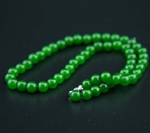 Collier de perles en Jade vert naturel, bijou en jadéite, porte-bonheur sculpté à la main, cadeau pour femmes et hommes, breloques ► Photo 1/5