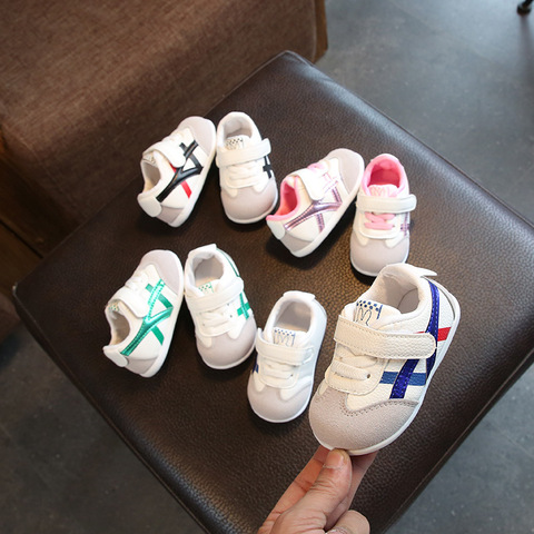 Chaussures antidérapantes pour bébés garçons et filles de 0 à 18 mois, baskets pour nouveau-né, semelle souple, à la mode, pour première marche ► Photo 1/6