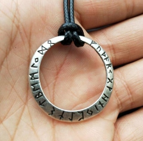 Pendentif rustique amoureux avec l'ancien Futhark Runes collier Viking bijoux ► Photo 1/6