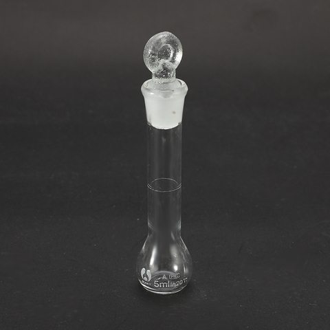 Approvisionnement de laboratoire de 5ml-100ml avec la verrerie volumétrique transparente de fiole en verre claire de bouchon avec la chimie de laboratoire de bouchon ► Photo 1/1