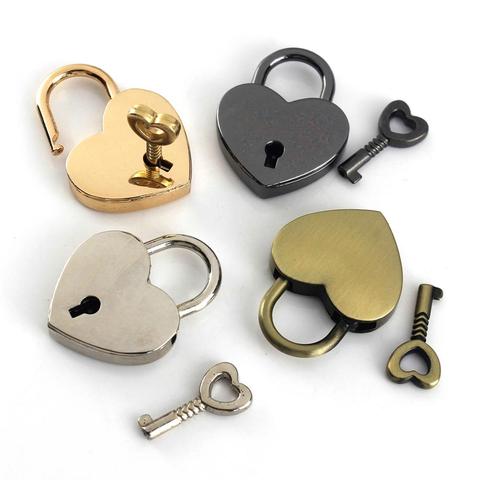 Mini sac à cadenas en métal Vintage en forme de cœur, 1 pièce, valise, boîte à bagages, serrure à clé avec clé ► Photo 1/6