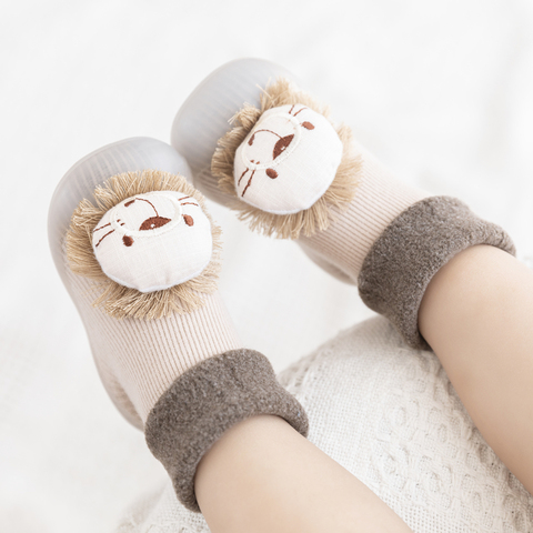 Chaussures de chaussette de bébé pour l'hiver coton épais styles d'animaux chaussures de sol de bébé mignon anti-dérapant premiers marcheurs 0-3 ans ► Photo 1/6