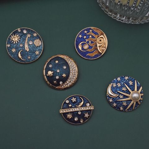 Astrologie ciel bleu étoile lune soleil étoile Galaxies Badge broche ronde ciel étoilé planète broche émail épinglette mode bijoux ► Photo 1/6