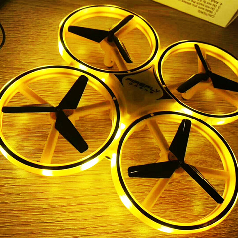 Mini drone quadricoptère d'intérieur à Induction UFO, montre intelligente, geste de détection à distance, avions RC, jouets RC ► Photo 1/6