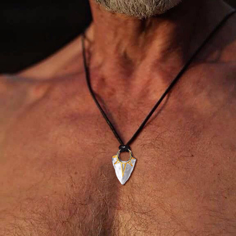 Hommes bijoux flèche tête pendentif collier en acier inoxydable flèche tête avec chaîne de corde réglable ► Photo 1/6