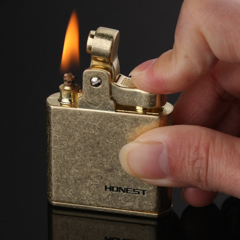 Honnête rétro silex essence briquet cuivre kérosène sans huile feu briquet Compact métal meule briquet Gadgets pour hommes ► Photo 1/6