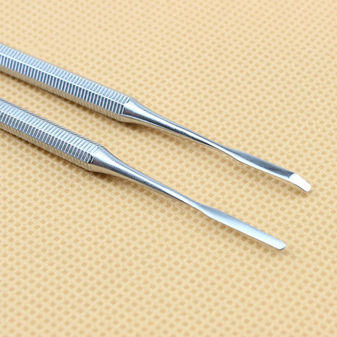 Couteau à graver dentaire en résine Composite, 1 pièce, spatule tondeuse de marque de haute qualité, outil de chirurgie buccale en acier inoxydable ► Photo 1/3