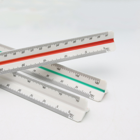 Règle d'échelle métrique triangulaire de 30cm, 3 côtés codés par couleur pour les architecte, outil de mesure technique en plastique ► Photo 1/5