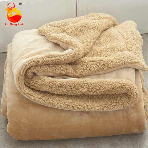 Couverture douce Double épaisseur en laine d'agneau, plaid chaud et épais en molleton de corail, pour lits d'hiver ► Photo 1/4