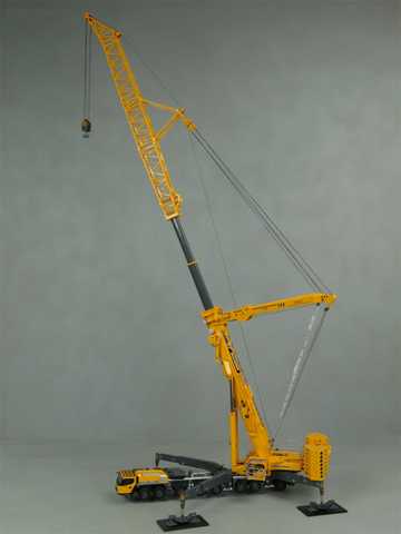 Nouveau modèle de grue tout Terrain 1:50 XCMG XCA1200, réplique de grue de 1200 tonnes, bras éolien, couleur or à huit roues motrices ► Photo 1/6