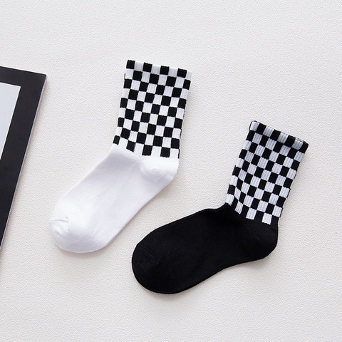 Une paire de chaussettes en coton style street, chaussettes blanches et noires, carrées, skateboard, chics, Harajuku, hip hop ► Photo 1/5