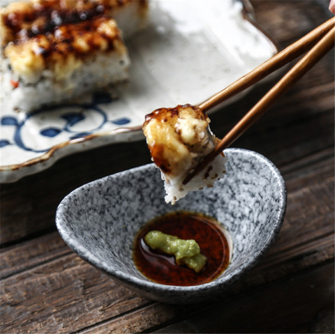 Assiette à sushi, bol d'assaisonnement, moutarde, steak sauce à bateaux sauce soja assiette créative de style japonais ► Photo 1/6