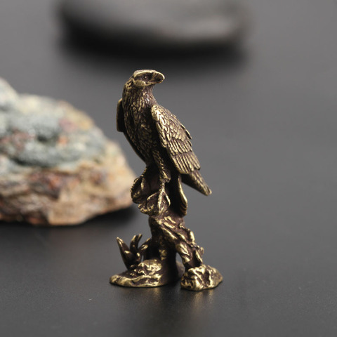 Statue d'aigle Vintage en laiton, décoration de bureau, maison, figurine en métal, jouet, cadeau, nouveauté ► Photo 1/6
