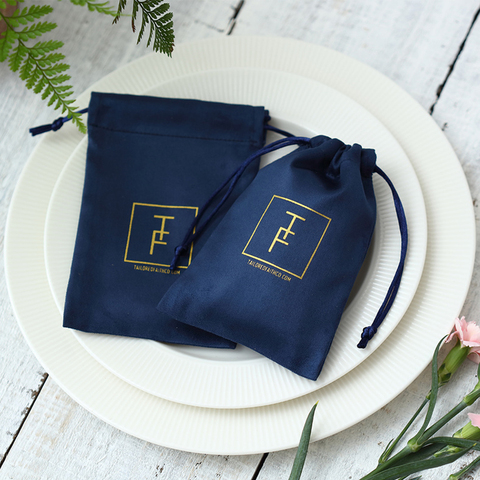 100 flanelle bijoux pochettes personnalisé Logo bleu marine bijoux emballage velours cordon cadeau sac pour la fête de mariage ► Photo 1/6