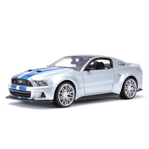 Maisto 1:24 2014 Ford Mustang Street Racer voiture de sport Simulation statique moulé sous pression en alliage modèle voiture ► Photo 1/6
