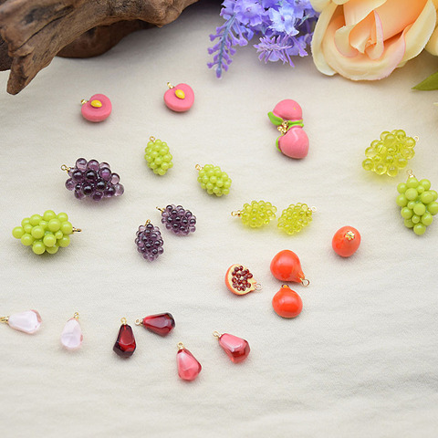 Breloques mignonnes en résine, 10 pièces, fruits, grenade, raisin, pêche, pour la fabrication de boucles d'oreilles, collier, accessoires de bijouterie ► Photo 1/6