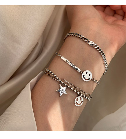 Harajuku acier inoxydable sourire Bracelet pour hommes femmes rétro bijoux chance pendentif fête cadeaux réglable perles Bracelet ► Photo 1/6