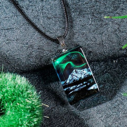 Pendentif fait à la main de rêve Aurora Micro paysage en résine transparente, collier pendentif de montagne de neige, bijoux à la mode ► Photo 1/6