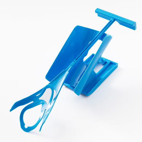 1pc bleu chaussette curseur aide facile sur off chaussette aide Kit corne de chaussure sans douleur pas de pliage corne de chaussure pour la grossesse pansement aides outils ► Photo 1/6