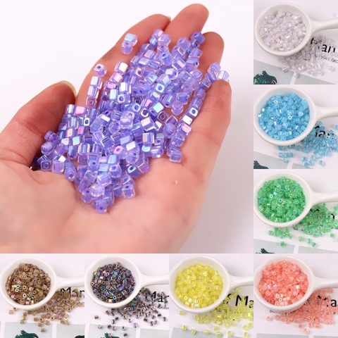 88 pièces/sac 4X4mm carré perles de verre à l'intérieur coloré entretoise tchèque perle pour bricolage à la main Bracelet collier perles accessoires ► Photo 1/6