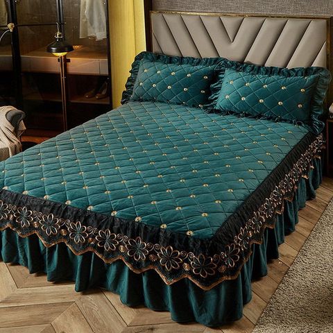 Luxe épaissir velours matelassé jupe de lit brodé couvre-lit doux court en peluche King Size drap-housse ne comprenant pas la taie d'oreiller ► Photo 1/6