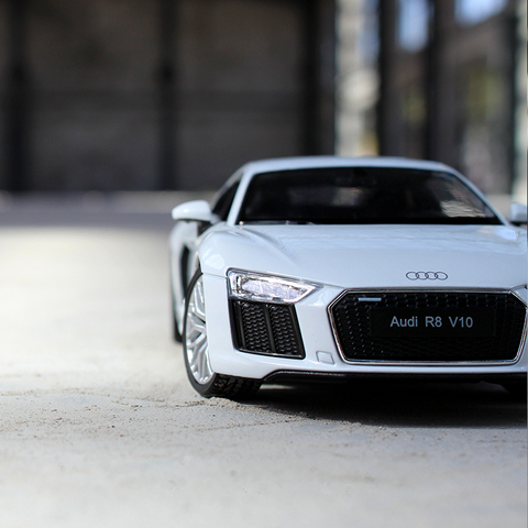 Welly-modèle de voiture Audi R8 V10 1:24, en alliage blanc, décoration de voiture, collection, cadeau, jouet moulé sous pression, modèle pour garçon ► Photo 1/6