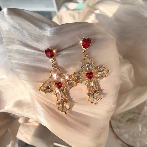 Nouveau Design rétro rouge coeur cristal boucles d'oreilles or couleur croix pendentif strass boucles d'oreilles pour les femmes bijoux fête cadeau 2022 ► Photo 1/4